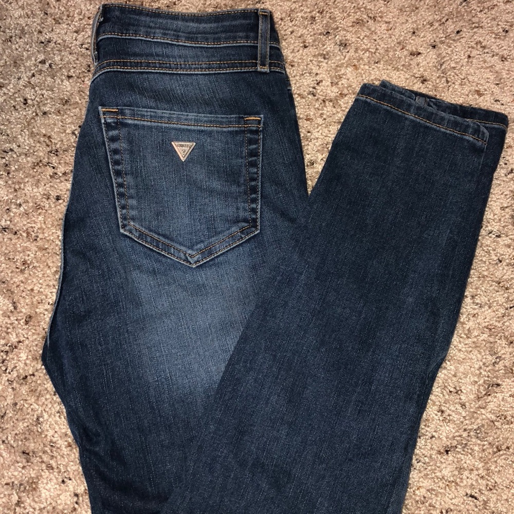 Women’s Guess ripped dark wash jeans